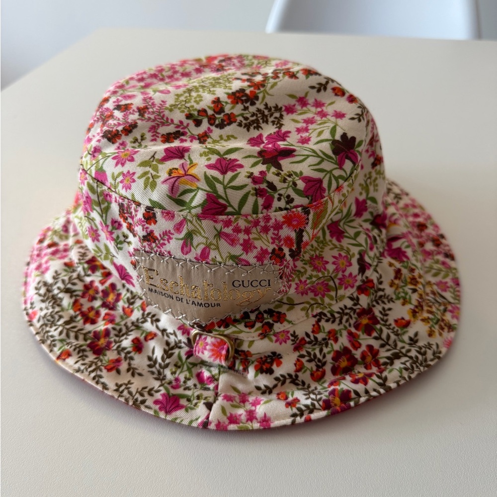 GUCCI reversible floral bucket hat